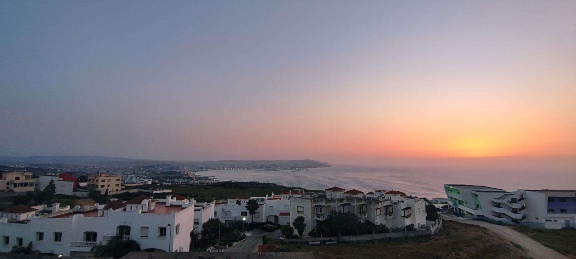 Magnifique Appartement De Standing A Tanger Avec Vue Sur Mer Et Acces Piscine Tânger Exterior foto